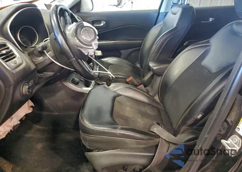 2018 Jeep Compass Latitude z USA, uszkodzony, nr VIN 3C4NJDBB1JT392547